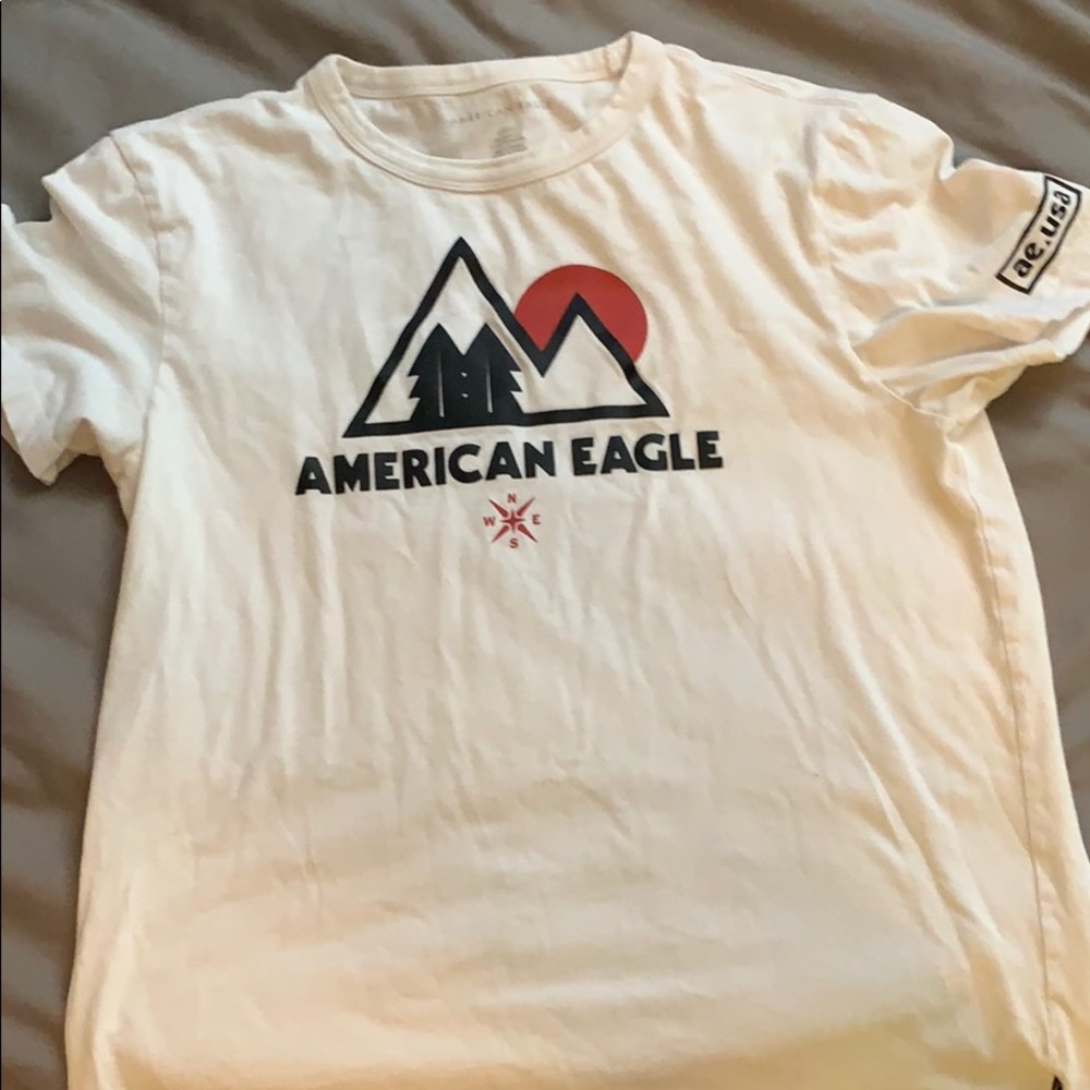 White American Eagle tee